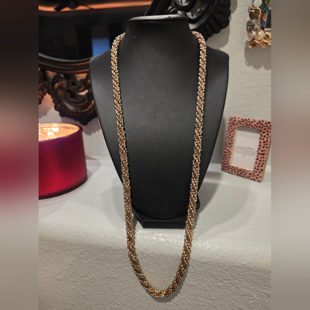 Elegant Gold Chain Necklace